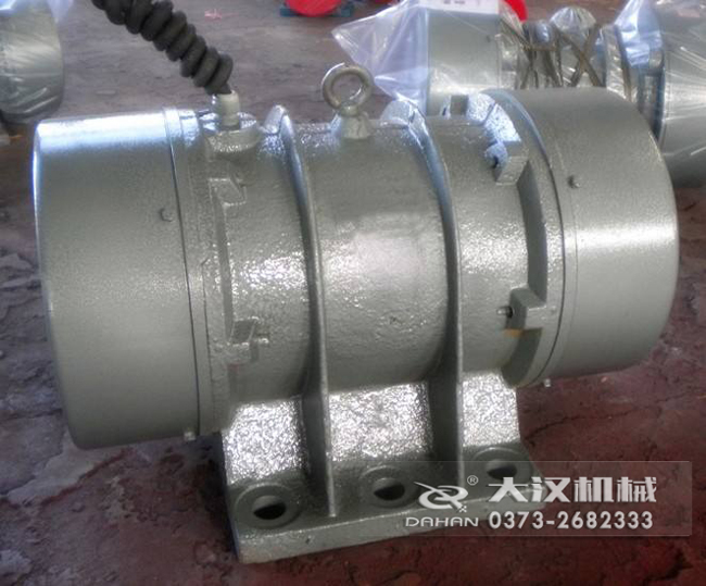 VB振動電機(jī)是靠偏心塊的振動而造成的，振動源所以偏心塊的角度和大小是比較重要的。